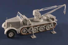 Trumpeter 1/35 Schwerer Zugkraftwagen 18t w/6t Billstein-Crane Se.Kfz.9/1 Model Kit